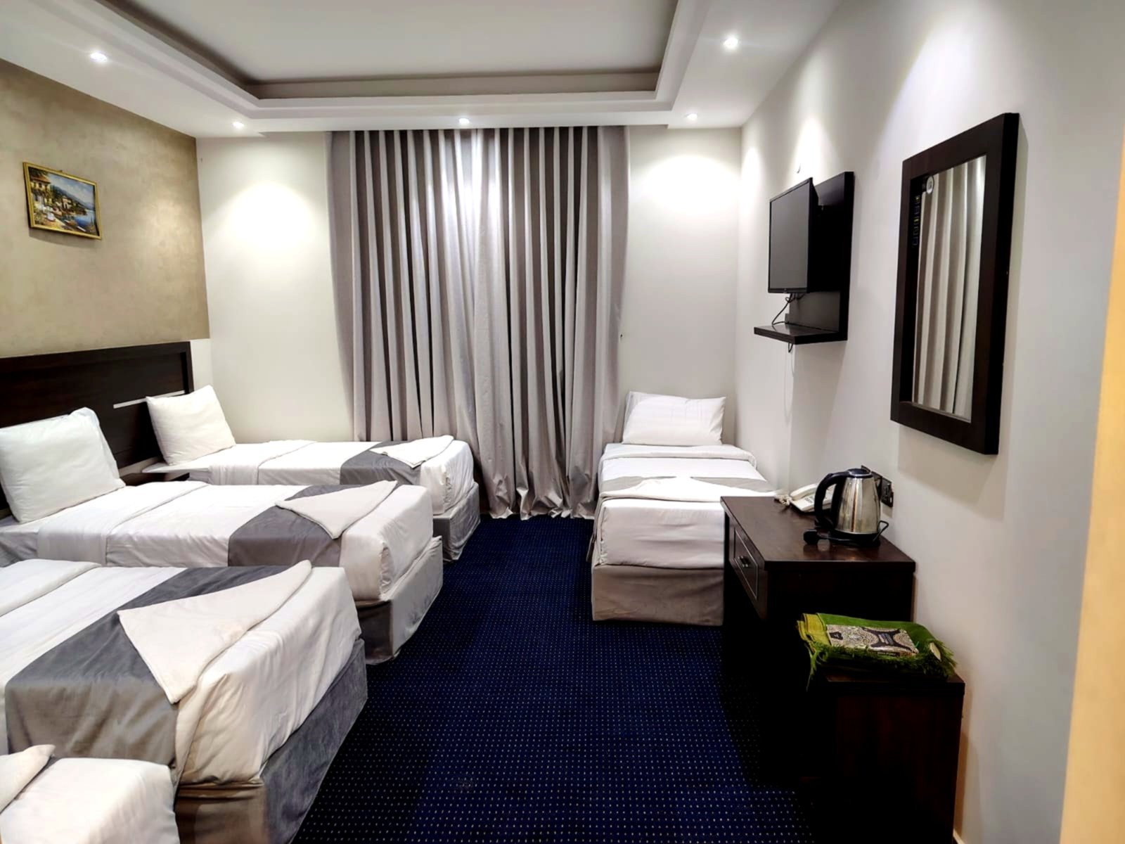 HOTEL NUMBER ONE 3 10